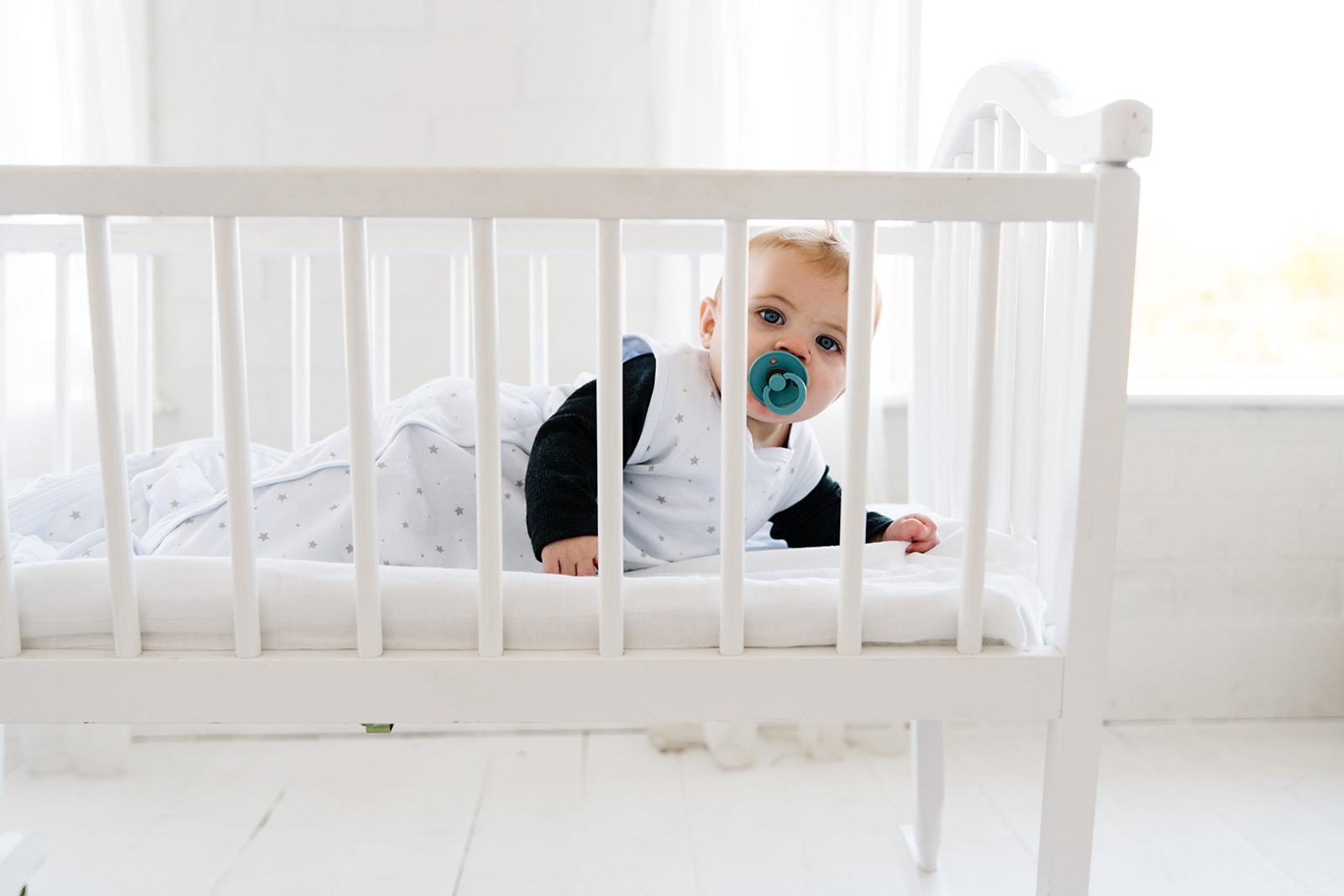 Baby sleep associations and self-soothing