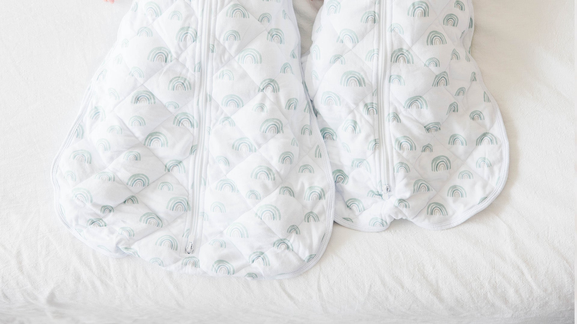 Transition Swaddle or Sleep Sack: Which One is Best for Your Baby?