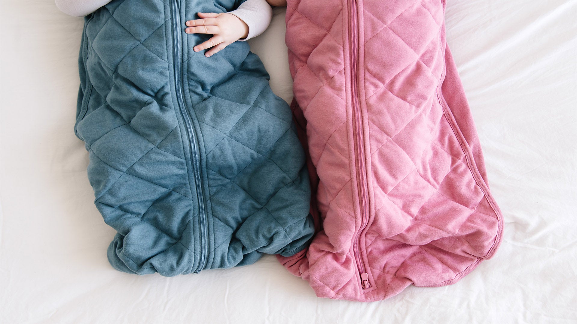 Best Sleep Tips and a Schedule for Your Newborn Twins