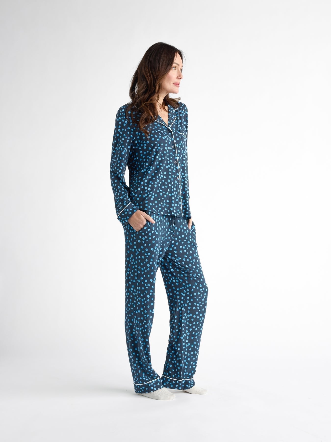 Women&#39;s Bamboo Stretch-Knit Long Sleeve Pajama Set
