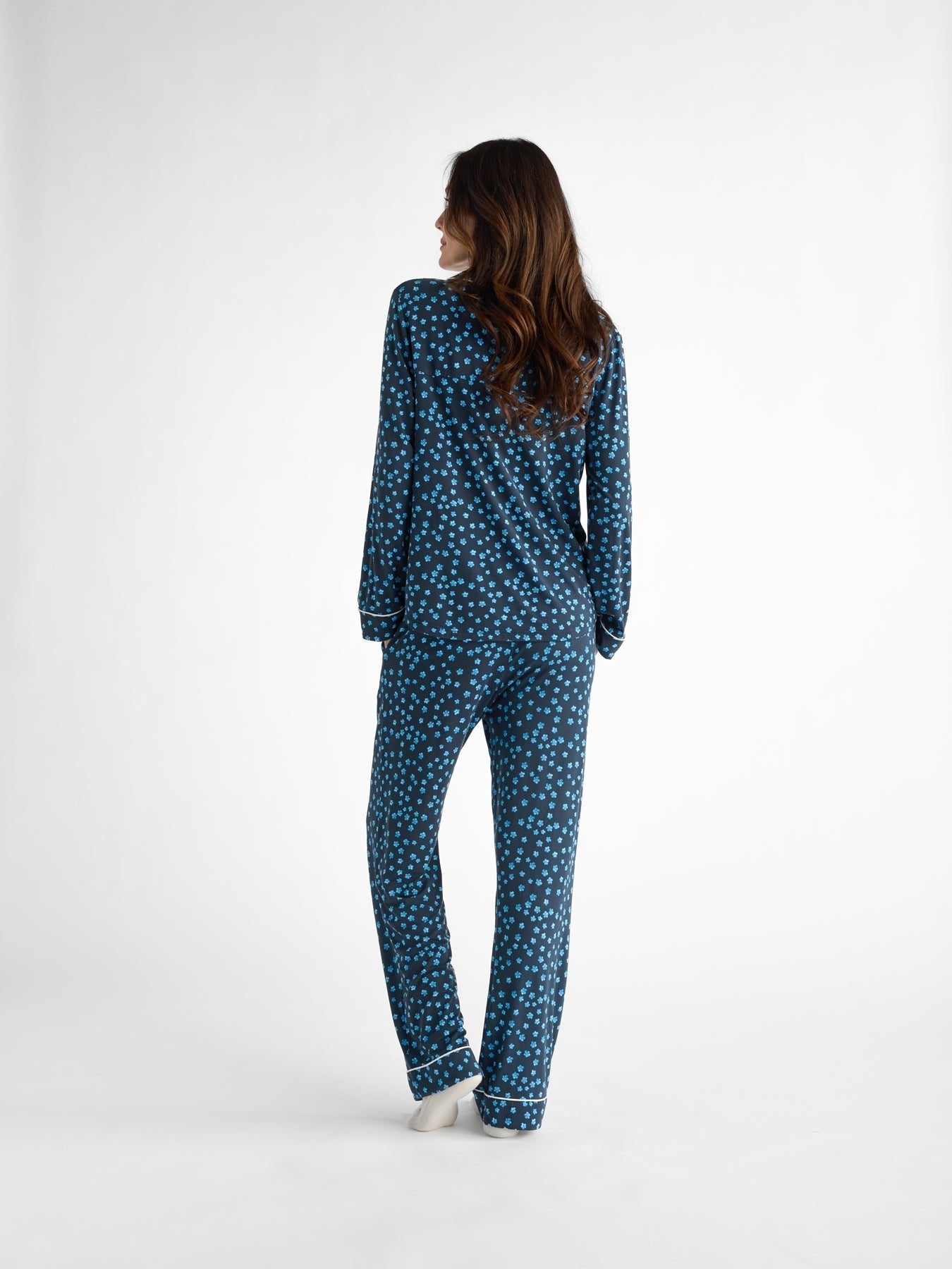 Women&#39;s Bamboo Stretch-Knit Long Sleeve Pajama Set