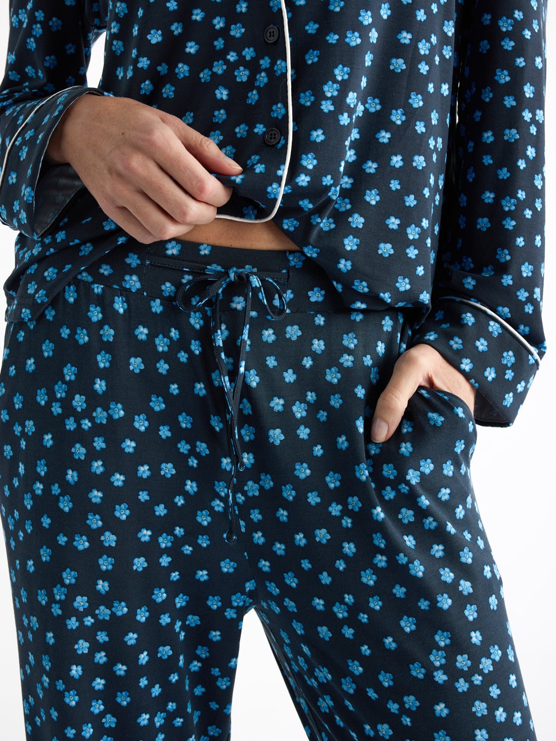 Women&#39;s Bamboo Stretch-Knit Long Sleeve Pajama Set