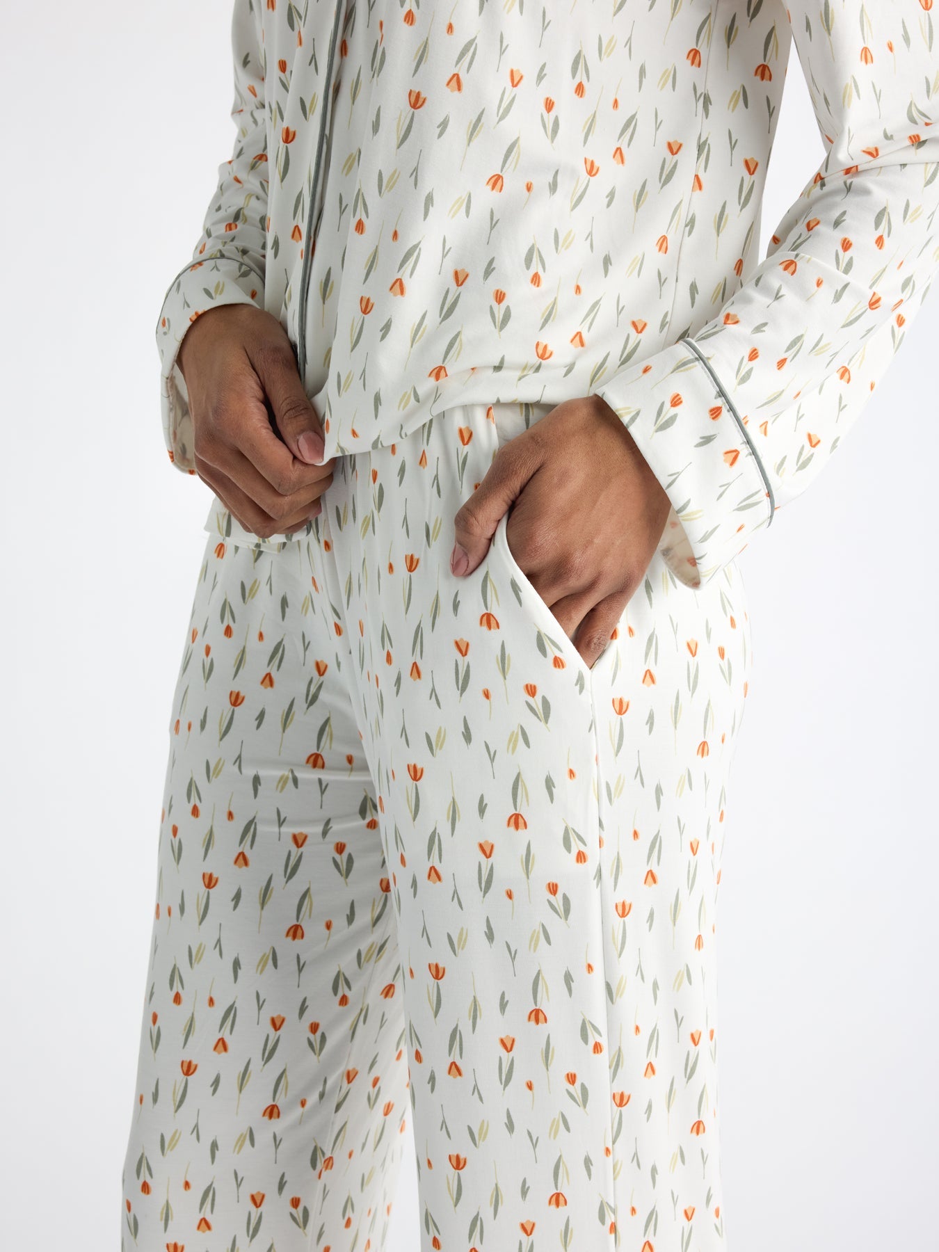 Women&#39;s Bamboo Stretch-Knit Long Sleeve Pajama Set